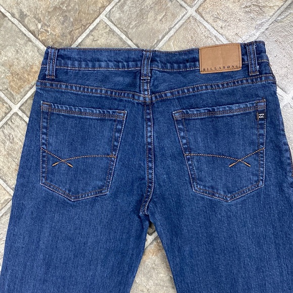 Billabong Regular Rex Jeans Mid Rise, Dark Blue Wash - Picture 3 of 11